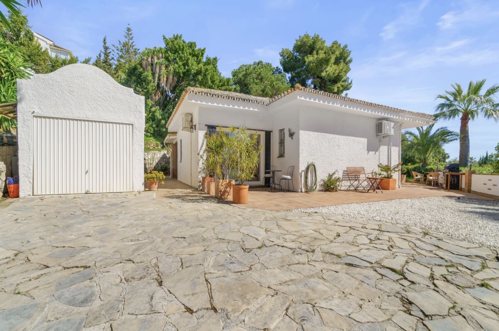 5 soverom Villa til salgs i Calahonda med svømmebasseng garasje - € 1 399 000 (Ref: 10168413)