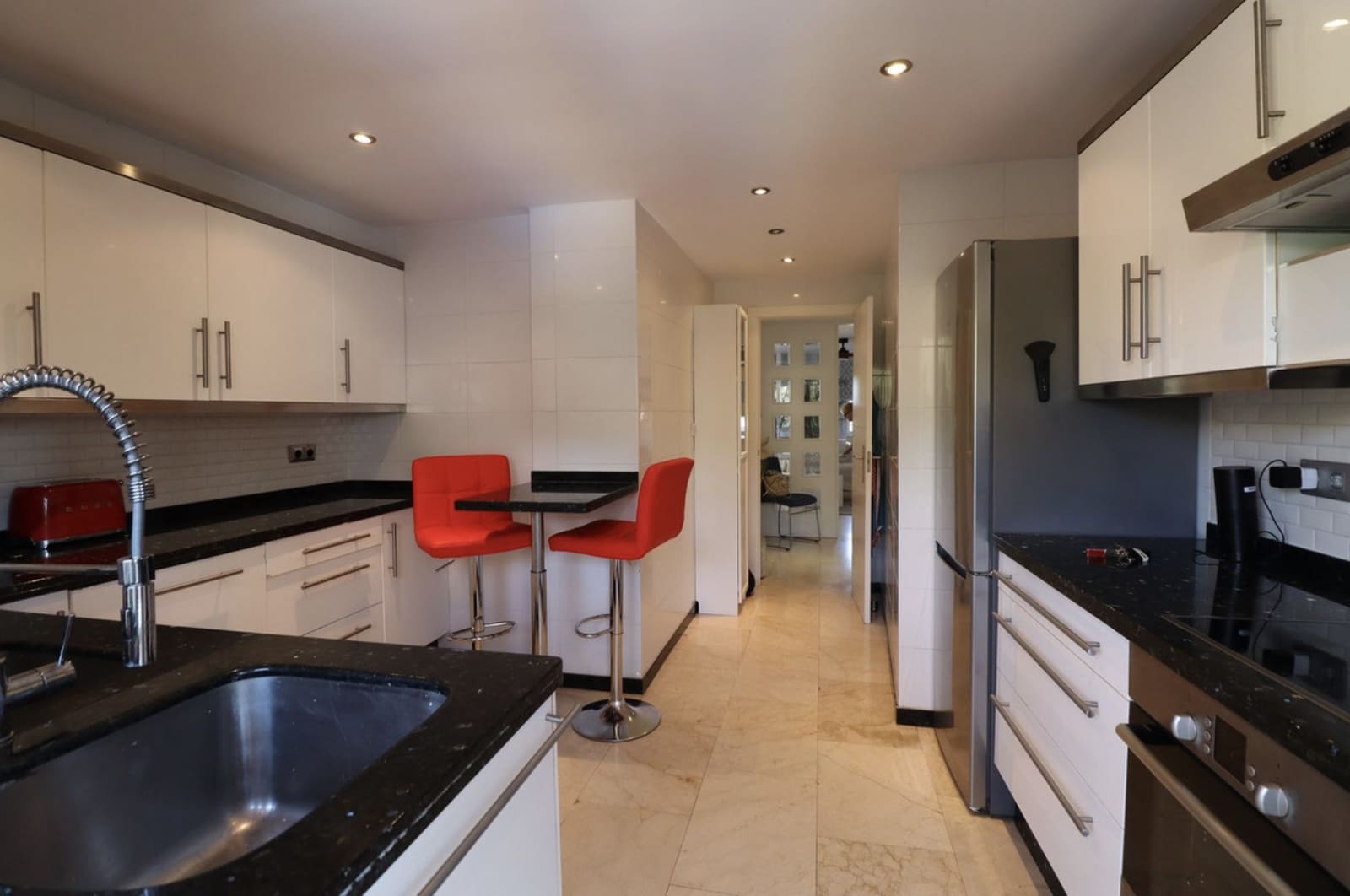 3 soveværelse Penthouse til salg i Marbella med swimmingpool garage - € 1.495.000 (Ref: 10171212)