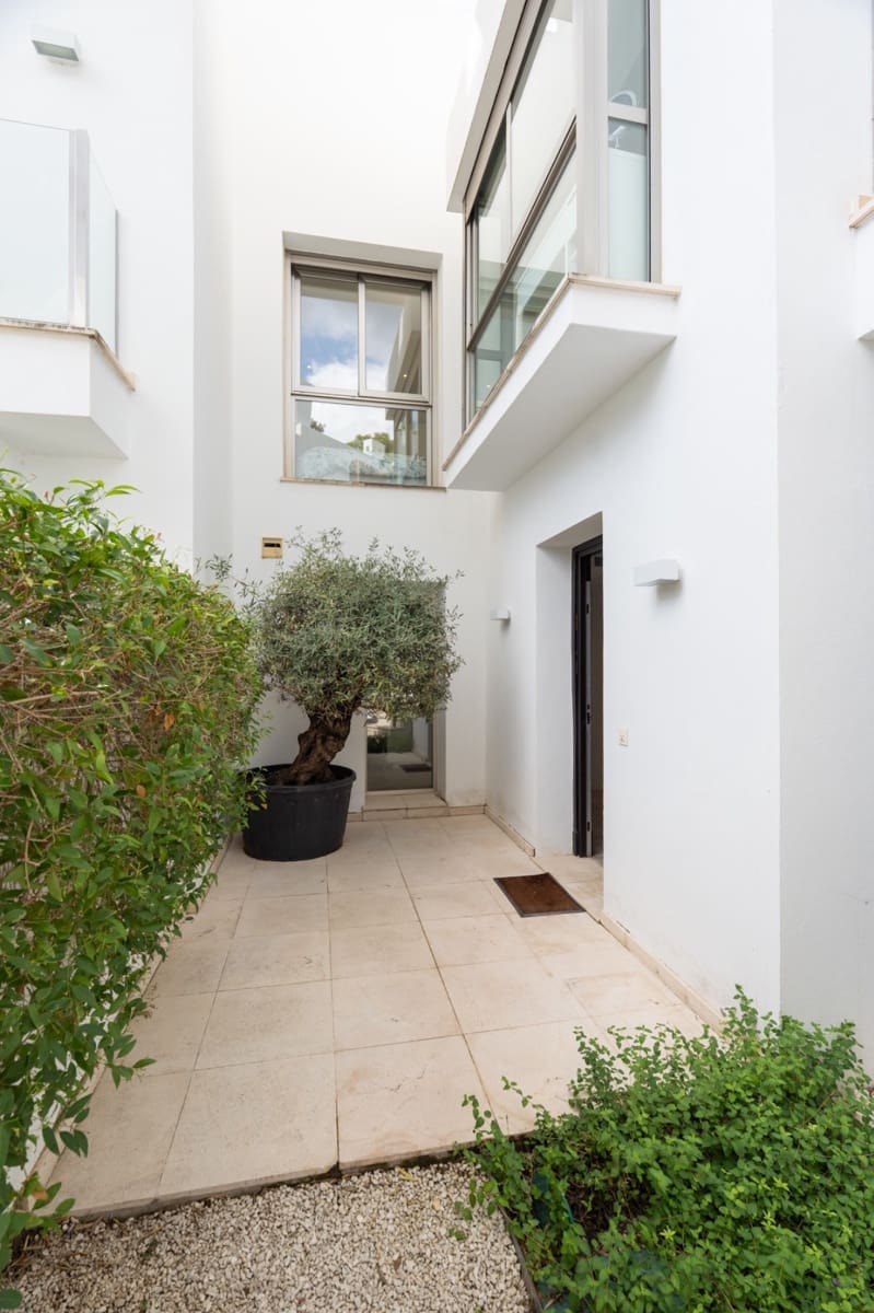 3 bedroom Townhouse for sale in Marbella with pool garage - € 2,300,000 (Ref: 10171214)