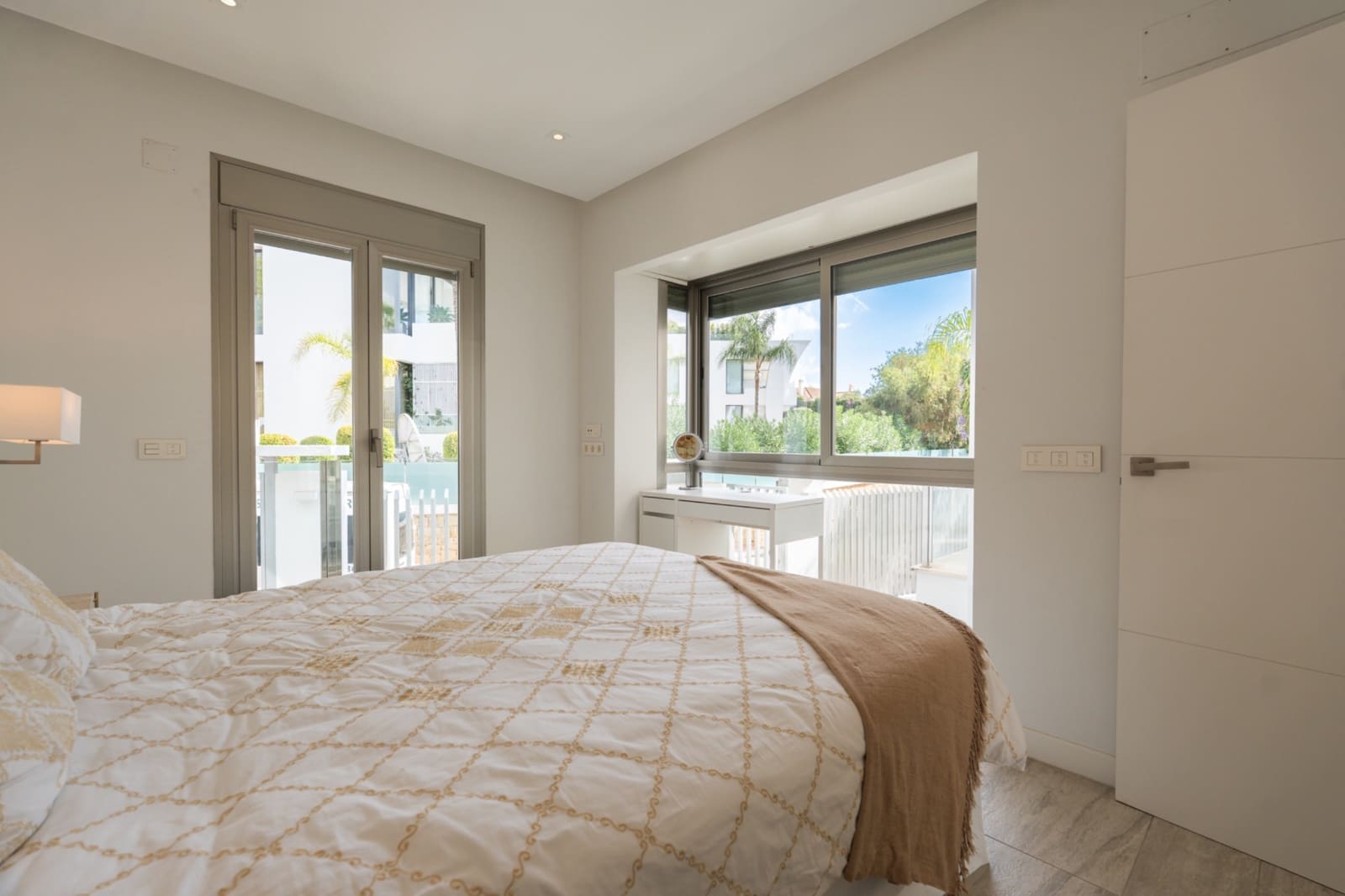 3 bedroom Townhouse for sale in Marbella with pool garage - € 2,300,000 (Ref: 10171214)