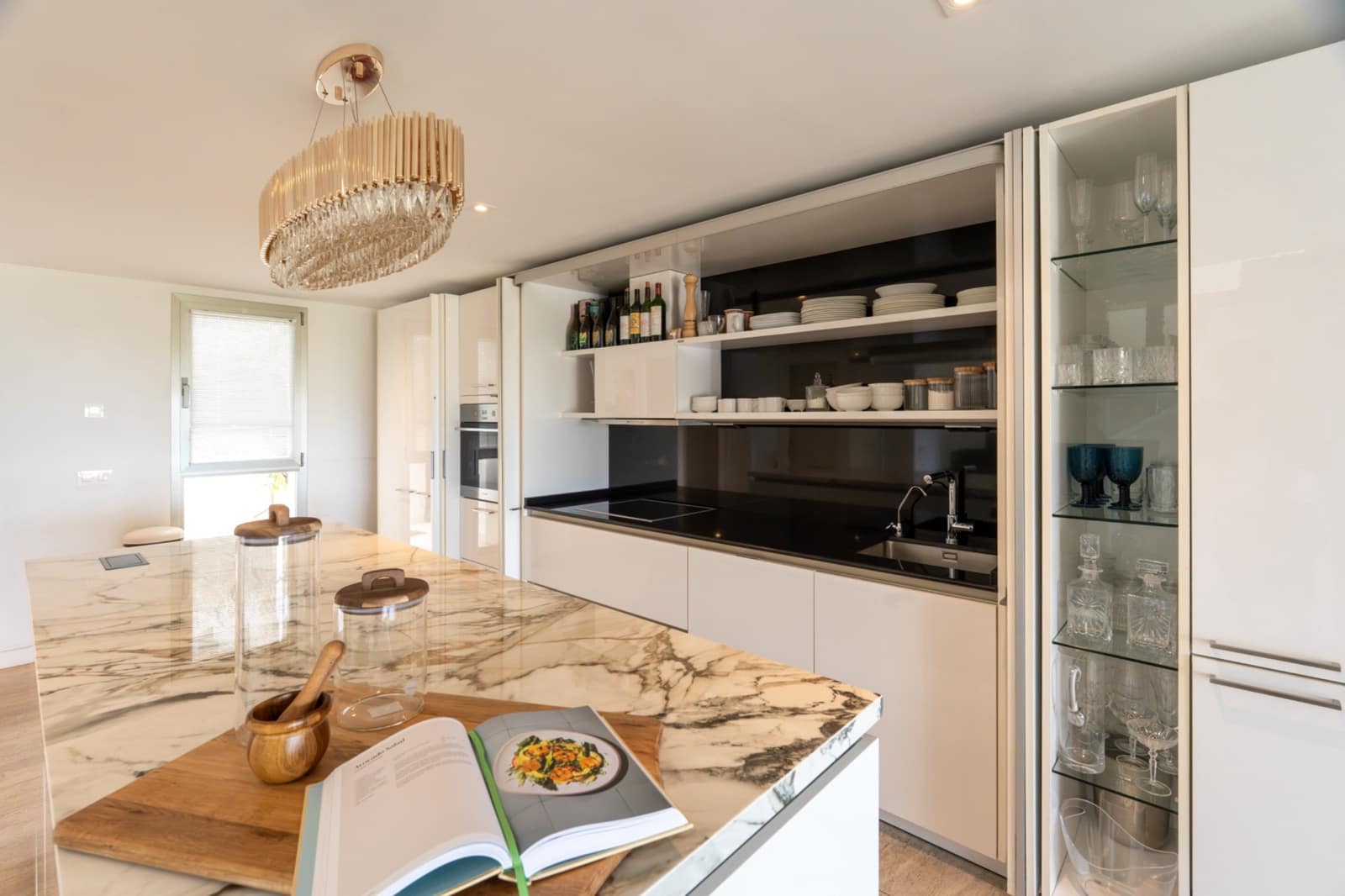 3 bedroom Townhouse for sale in Marbella with pool garage - € 2,300,000 (Ref: 10171214)