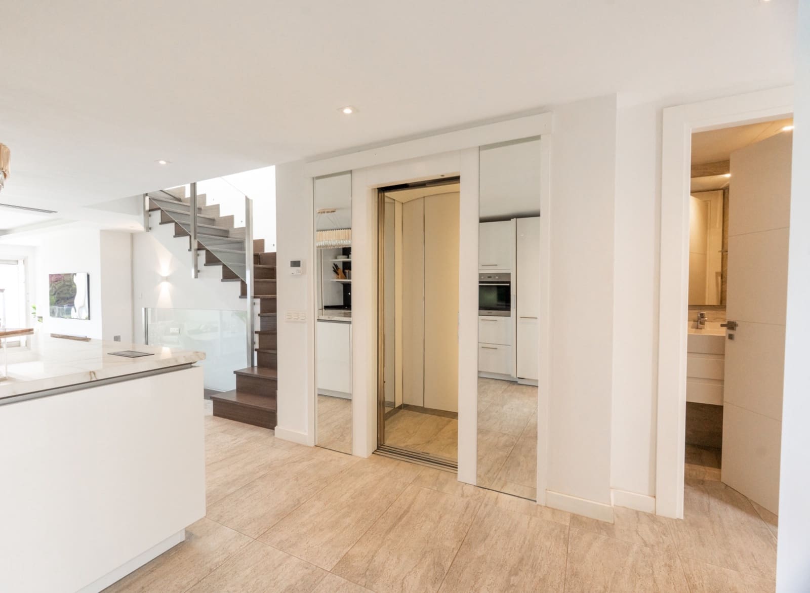 3 bedroom Townhouse for sale in Marbella with pool garage - € 2,300,000 (Ref: 10171214)