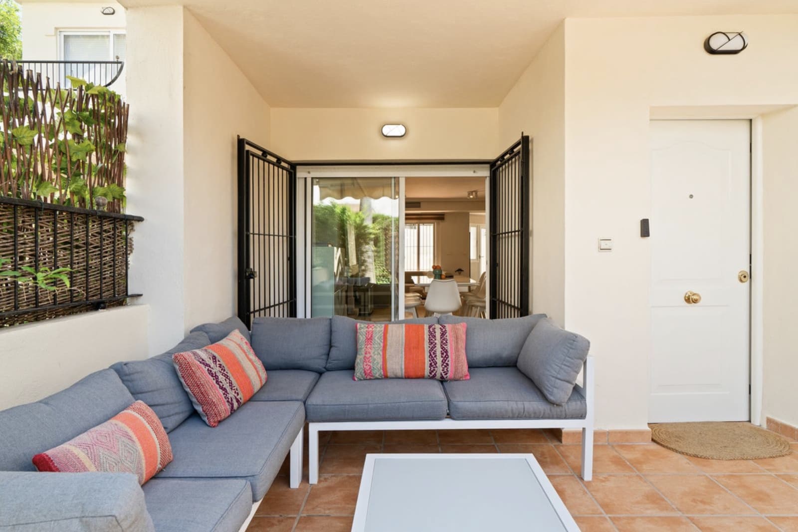 4 bedroom Townhouse for sale in Marbella with pool garage - € 1,150,000 (Ref: 10173485)