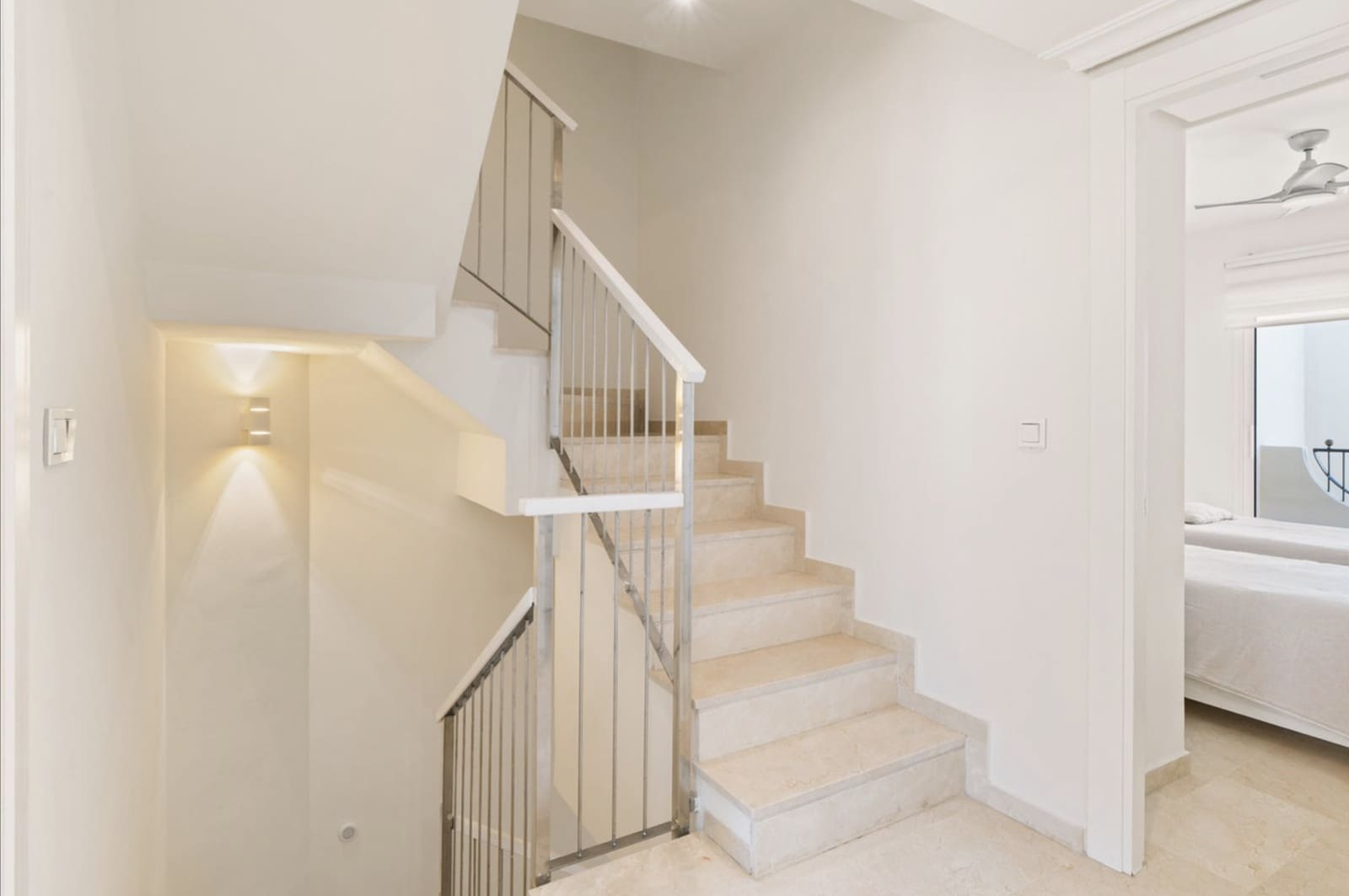 4 bedroom Townhouse for sale in Marbella with pool garage - € 1,150,000 (Ref: 10173485)