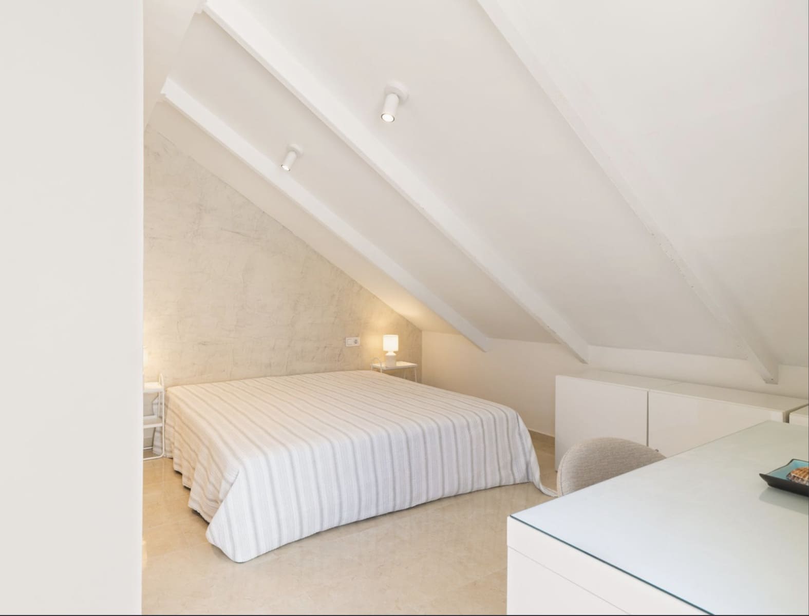4 bedroom Townhouse for sale in Marbella with pool garage - € 1,150,000 (Ref: 10173485)