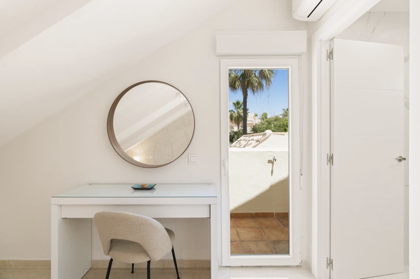4 bedroom Townhouse for sale in Marbella with pool garage - € 1,150,000 (Ref: 10173485)