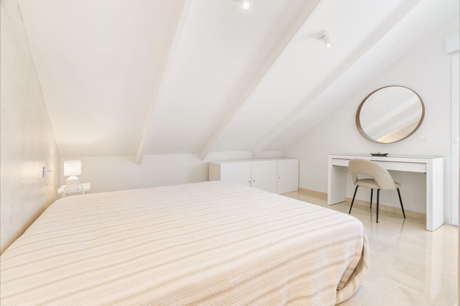 4 bedroom Townhouse for sale in Marbella with pool garage - € 1,150,000 (Ref: 10173485)