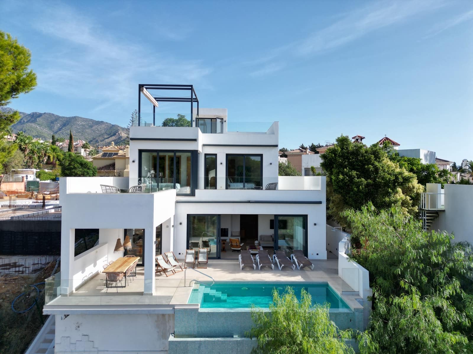 Chalet de 4 habitaciones en Marbella en venta con piscina garaje - 2.650.000 € (Ref: 10173486)
