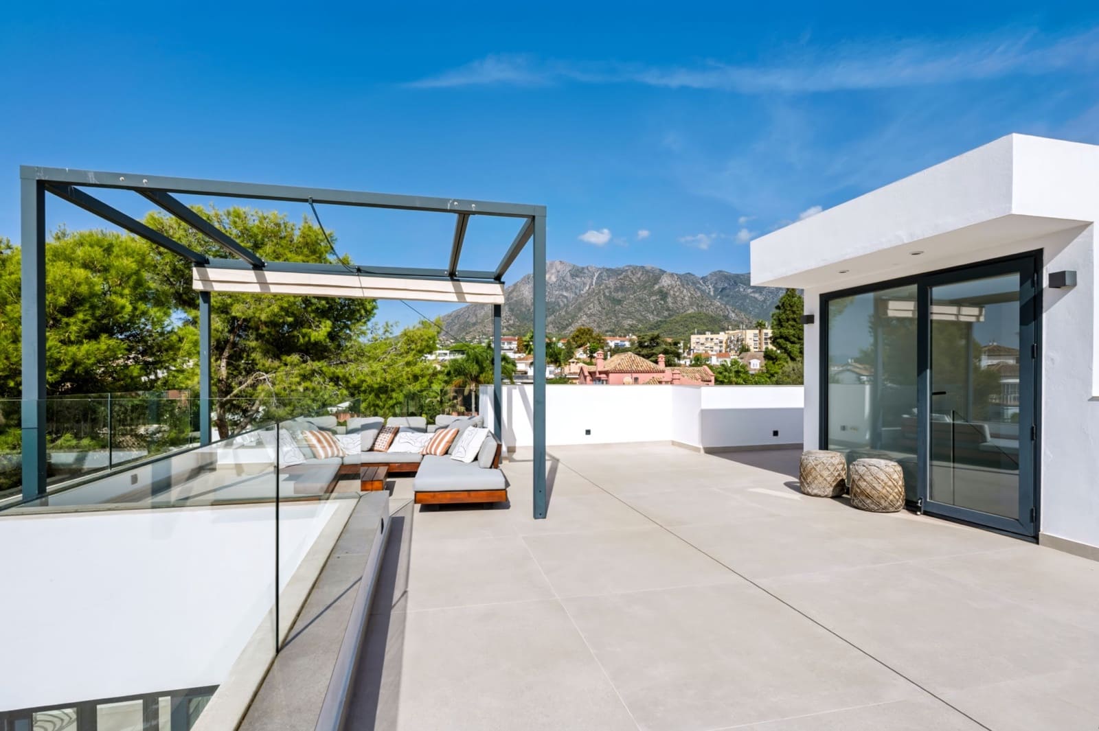 Chalet de 4 habitaciones en Marbella en venta con piscina garaje - 2.650.000 € (Ref: 10173486)