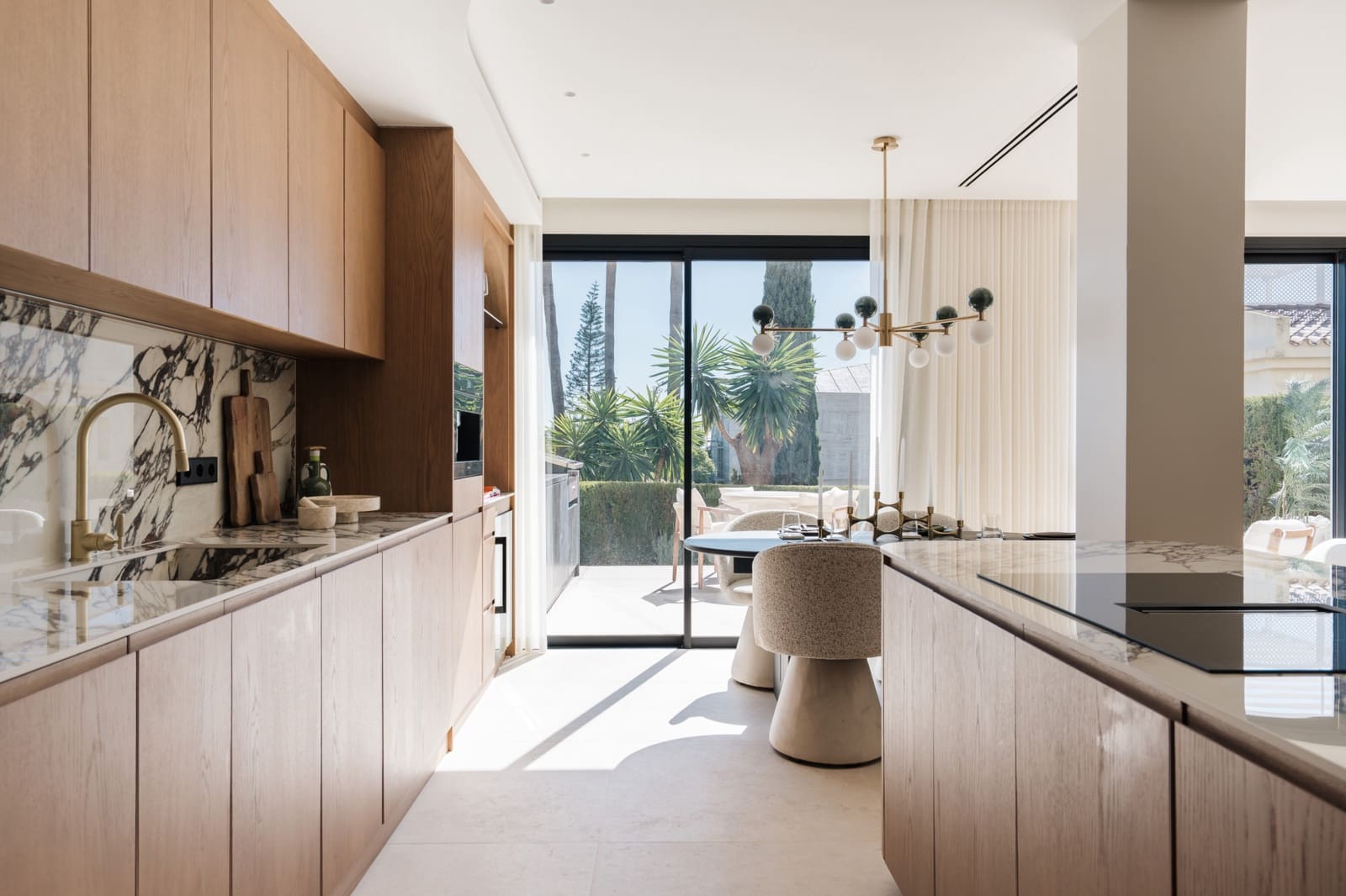 4 bedroom Townhouse for sale in Benahavis with pool garage - € 1,695,000 (Ref: 10173487)