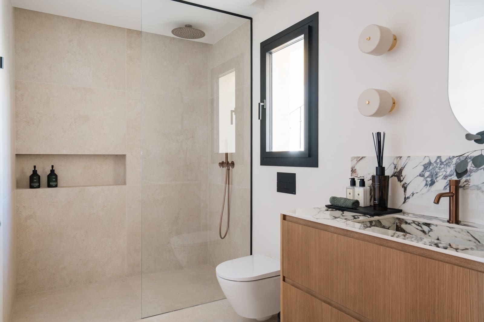 4 bedroom Townhouse for sale in Benahavis with pool garage - € 1,695,000 (Ref: 10173487)