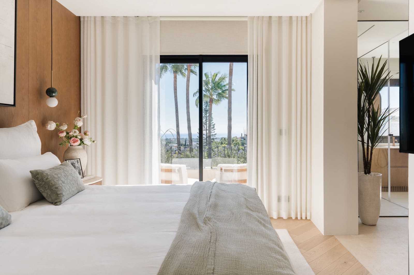 4 bedroom Townhouse for sale in Benahavis with pool garage - € 1,695,000 (Ref: 10173487)