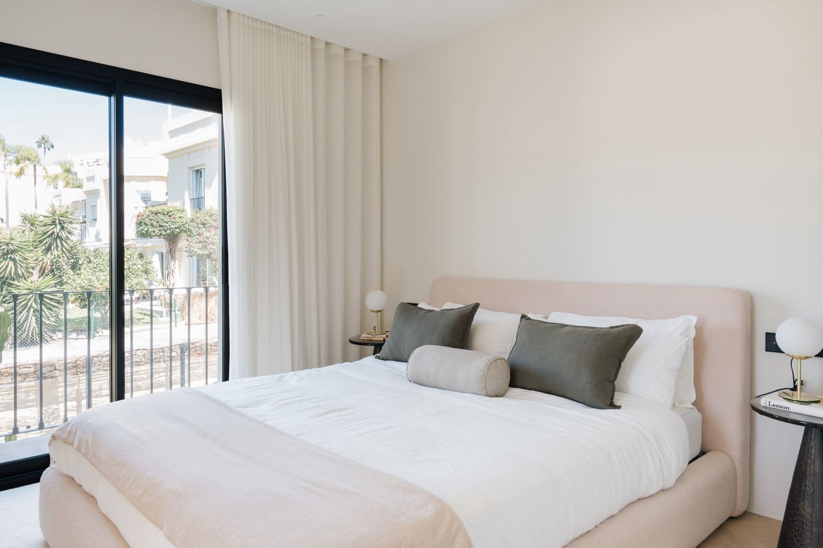 4 bedroom Townhouse for sale in Benahavis with pool garage - € 1,695,000 (Ref: 10173487)