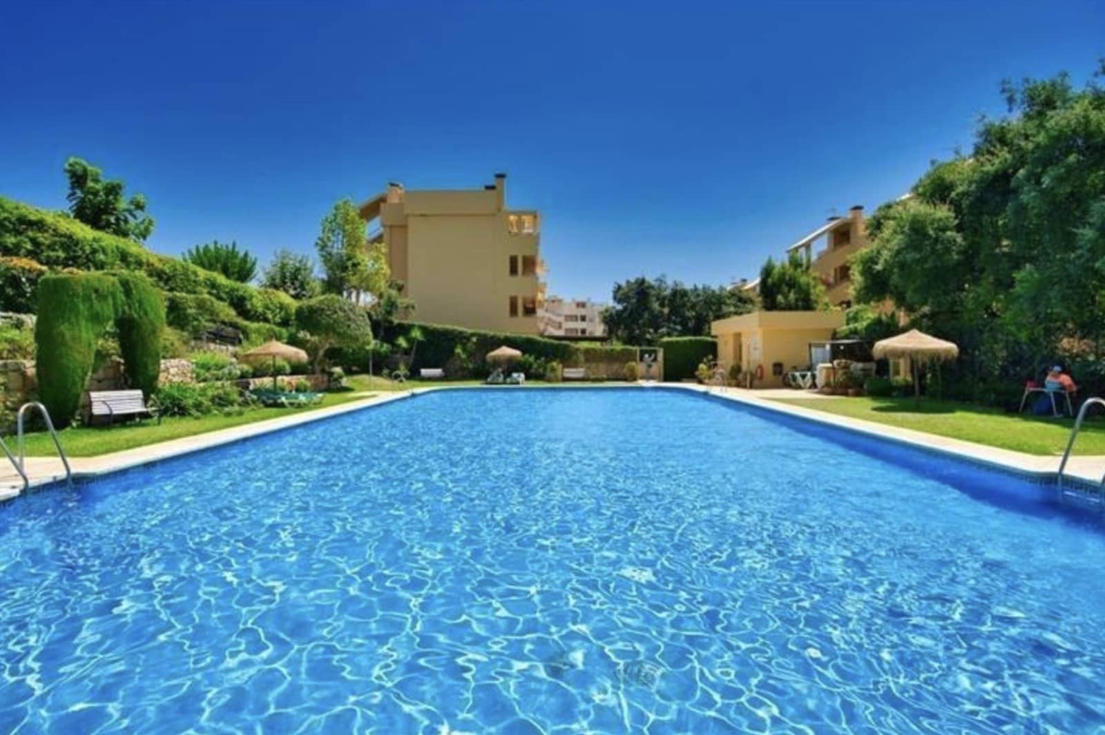 Apartamento de 1 habitación en Calahonda en venta con piscina - 319.500 € (Ref: 10173488)