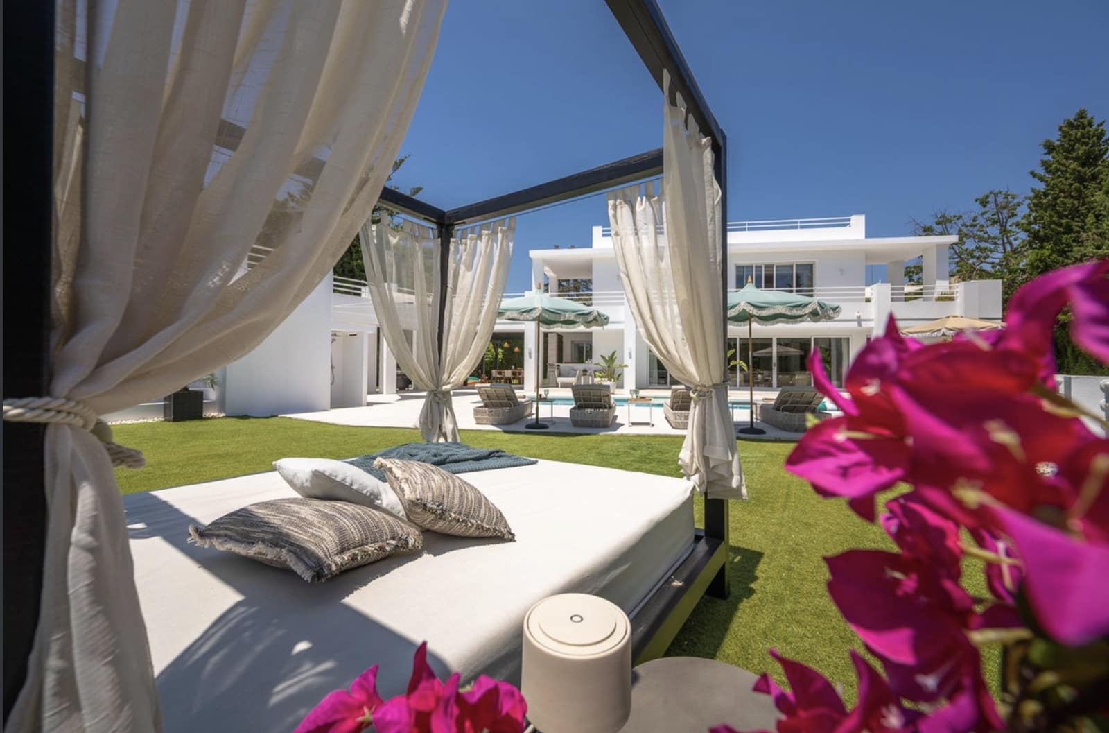 7 slaapkamer Appartement te koop in Nueva Andalucia met zwembad garage - € 4.495.000 (Ref: 10173489)