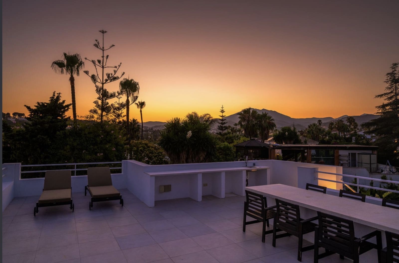 7 slaapkamer Appartement te koop in Nueva Andalucia met zwembad garage - € 4.495.000 (Ref: 10173489)