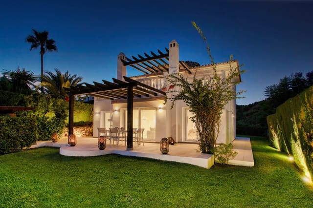 3 makuuhuone Huvila myytävänä paikassa Calahonda, Mijas mukana uima-altaan - 875 000 € (Ref: 10173491)
