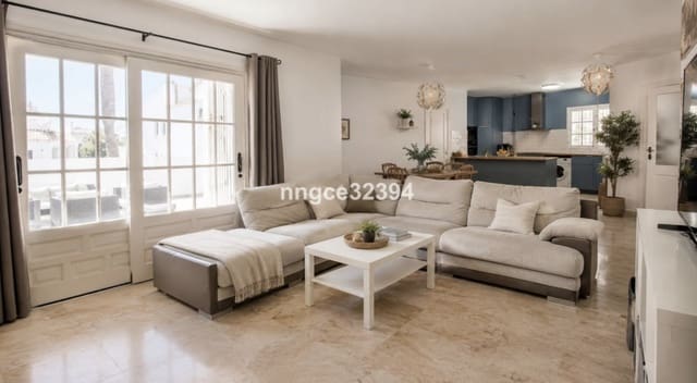 5 soverom Penthouse til salgs i El Paraiso, Estepona - € 399 000 (Ref: 10173492)