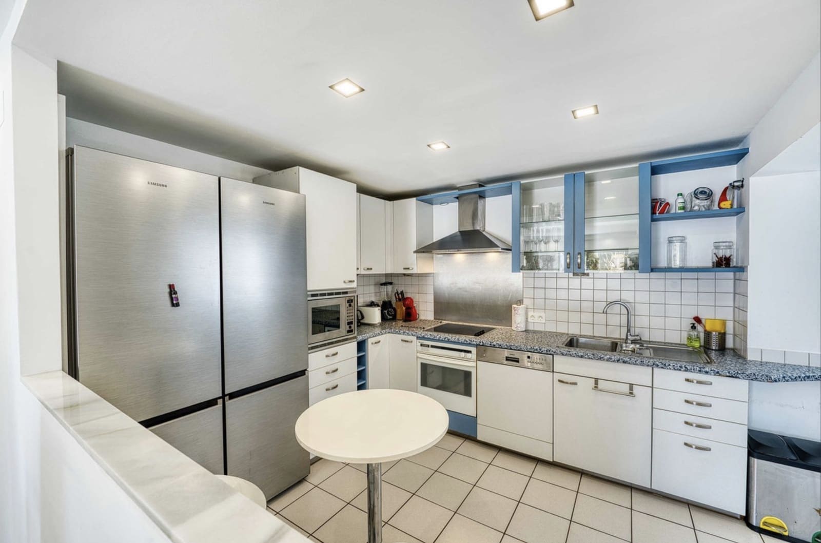 5 sovrum Takvåning till salu i Marbella med pool garage - 1 050 000 € (Ref: 10173494)