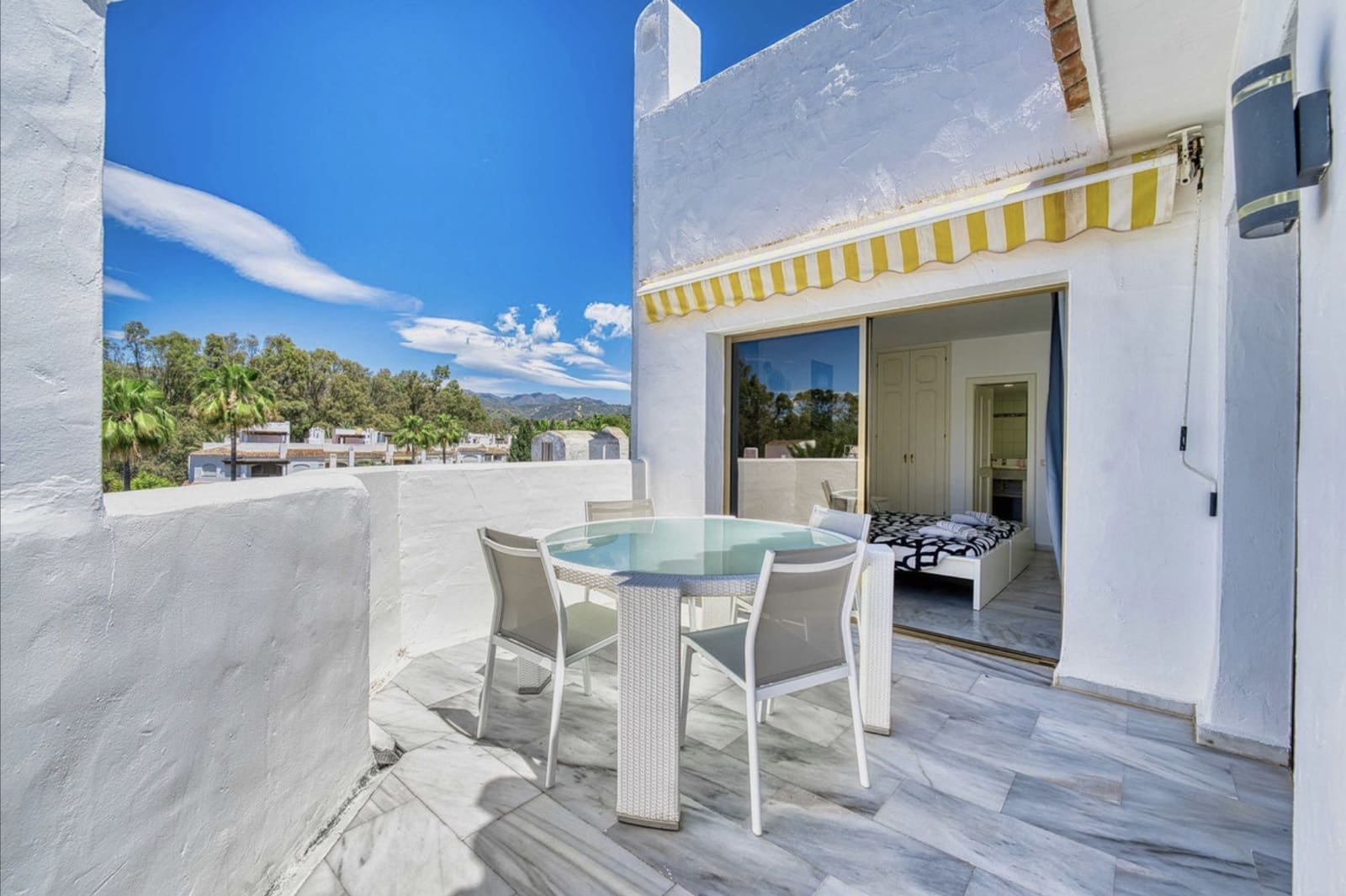 5 sovrum Takvåning till salu i Marbella med pool garage - 1 050 000 € (Ref: 10173494)
