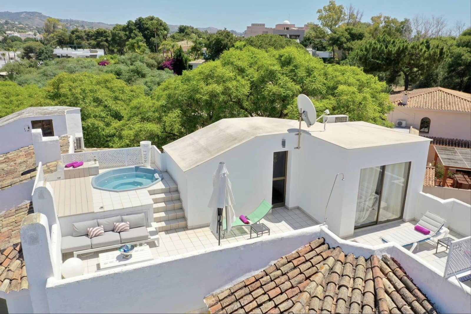 5 sovrum Takvåning till salu i Marbella med pool garage - 1 050 000 € (Ref: 10173494)