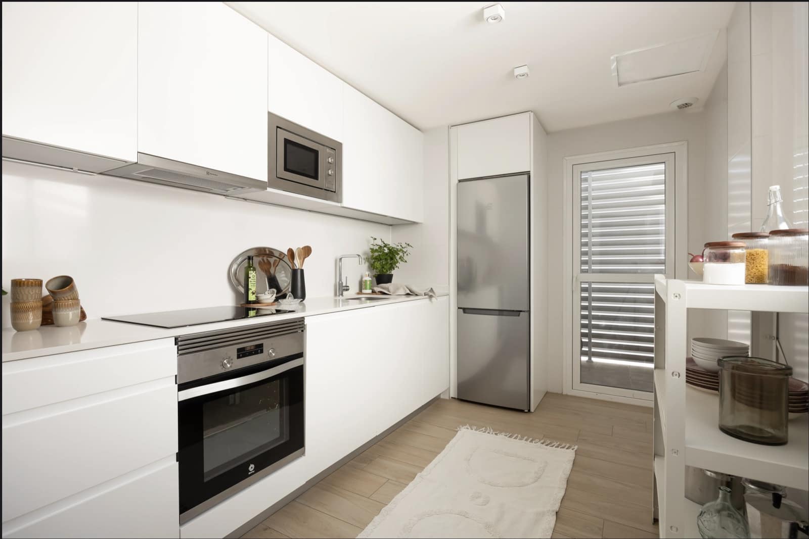 2 soverom Penthouse til salgs i Nueva Andalucia med svømmebasseng garasje - € 750 000 (Ref: 10173495)