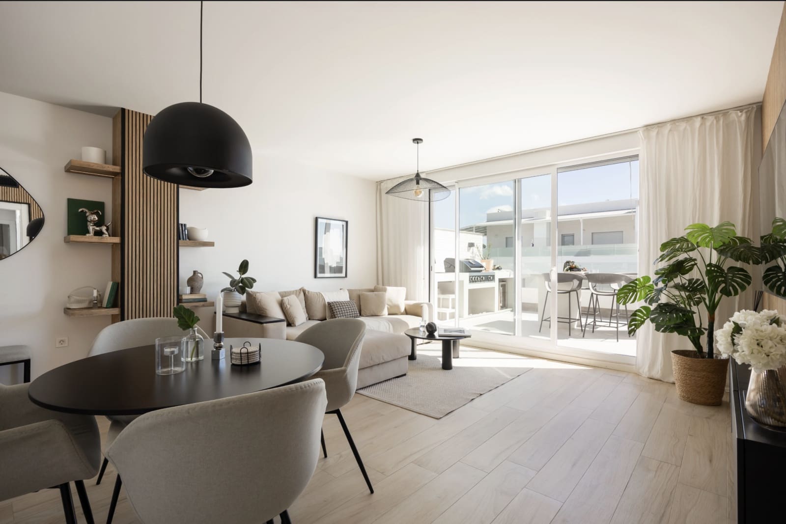 2 soverom Penthouse til salgs i Nueva Andalucia med svømmebasseng garasje - € 750 000 (Ref: 10173495)