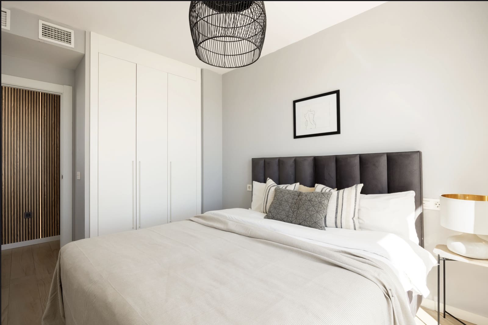 2 soverom Penthouse til salgs i Nueva Andalucia med svømmebasseng garasje - € 750 000 (Ref: 10173495)