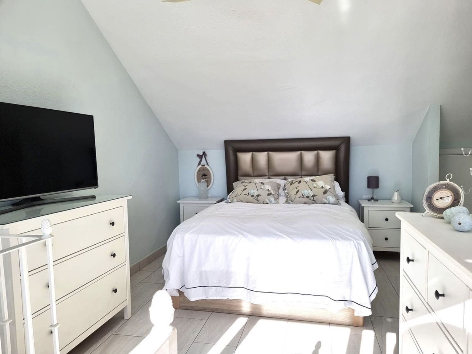 2 bedroom Penthouse for sale in Calahonda with garage - € 389,000 (Ref: 10174908)