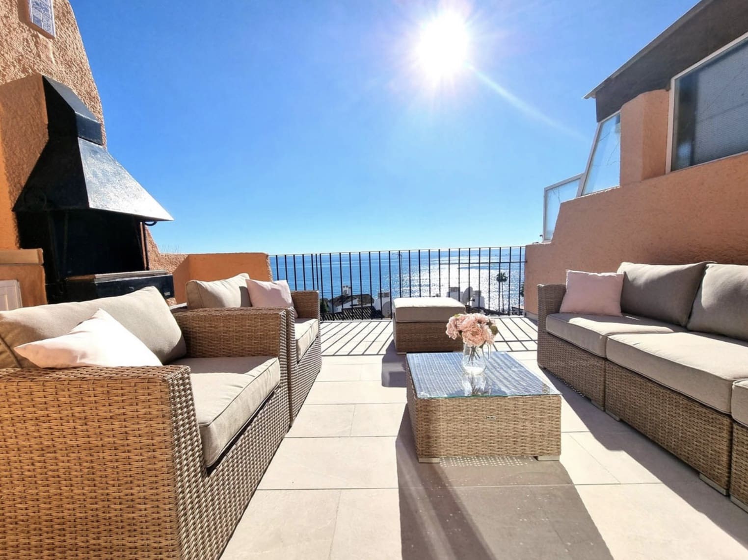 2 bedroom Penthouse for sale in Calahonda with garage - € 389,000 (Ref: 10174908)