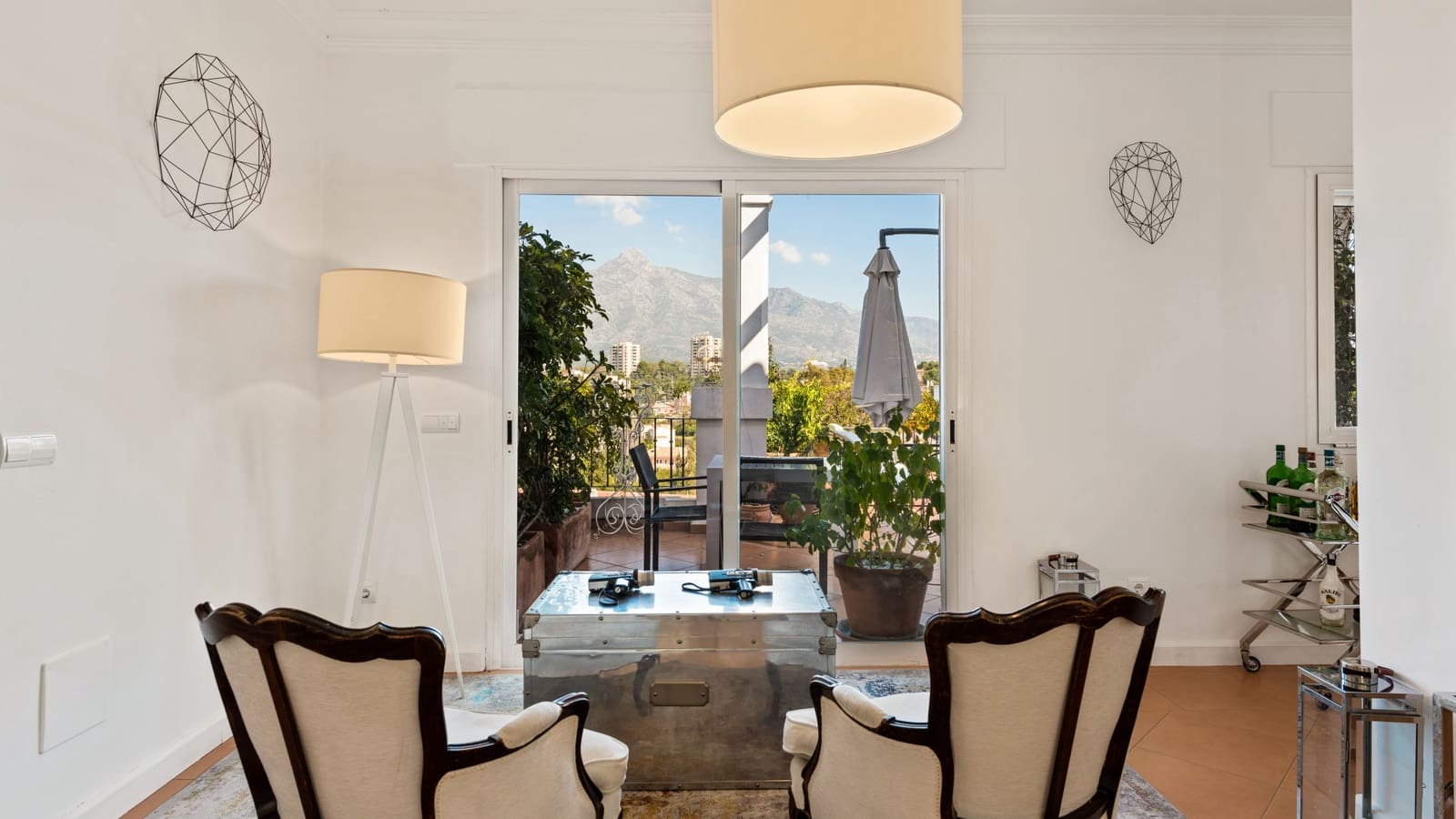 3 Zimmer Apartment zu verkaufen in Nueva Andalucia mit Pool Garage - 1.499.000 € (Ref: 10174910)