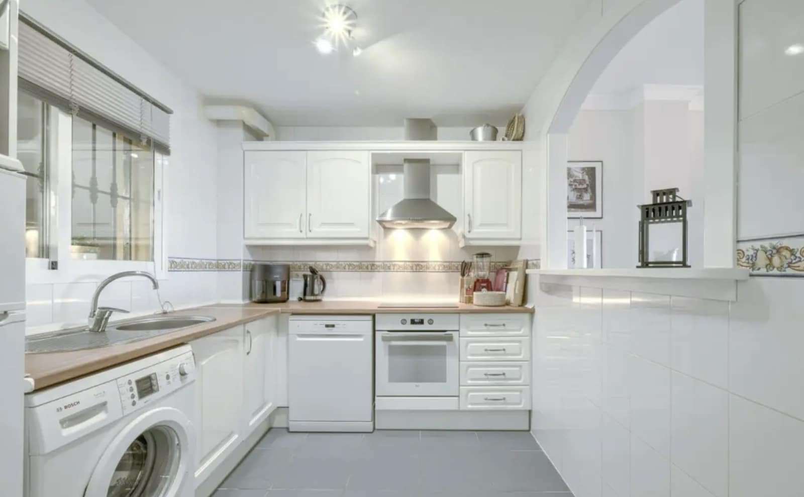 2 sypialnia Apartament na sprzedaż w Calahonda z basenem garażem - 345 000 € (Ref: 10174911)