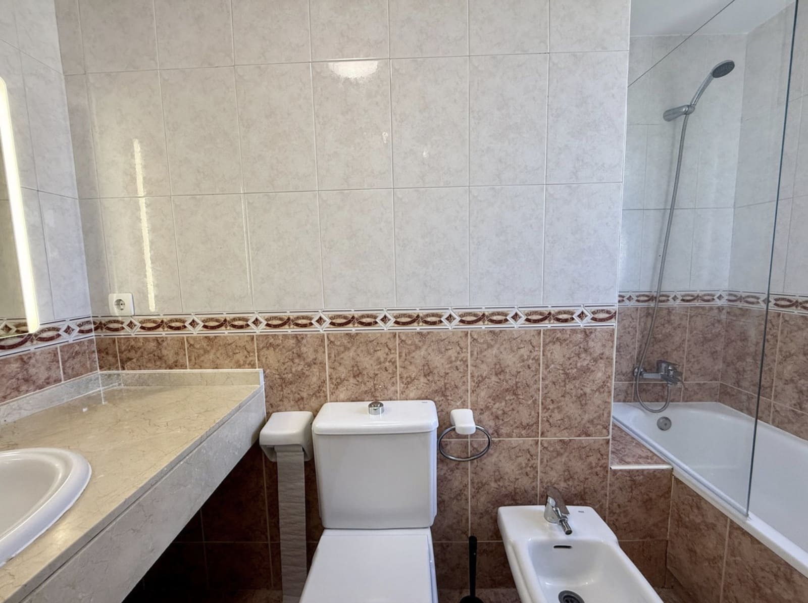 2 chambre Appartement à vendre à Nueva Andalucia avec piscine garage - 390 000 € (Ref: 10174914)