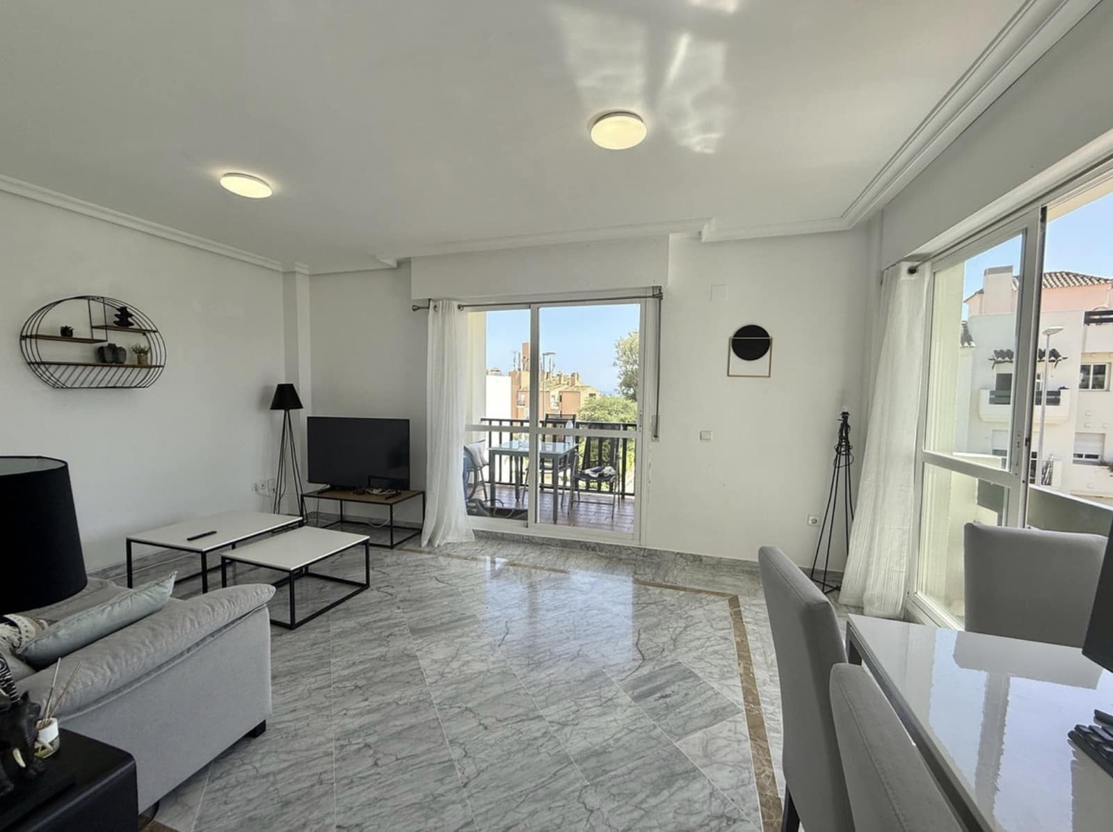 2 chambre Appartement à vendre à Nueva Andalucia avec piscine garage - 390 000 € (Ref: 10174914)
