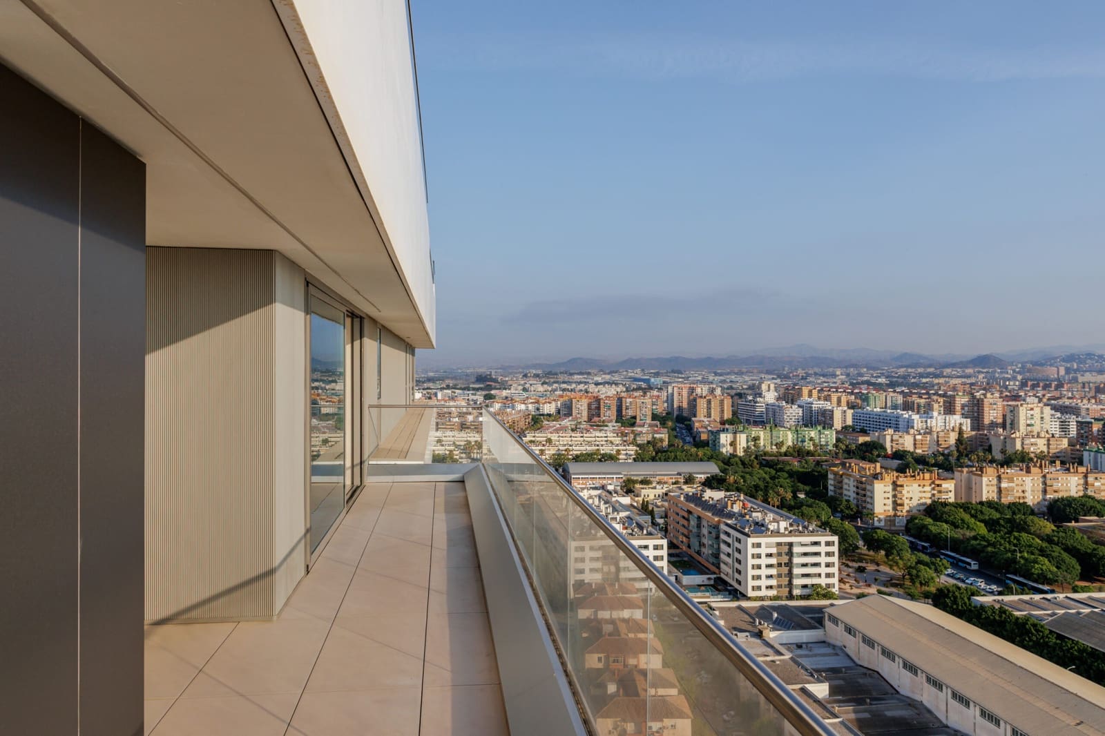 4 Zimmer Penthouse zu verkaufen in Malaga Stadt mit Pool Garage - 4.408.000 € (Ref: 10177011)