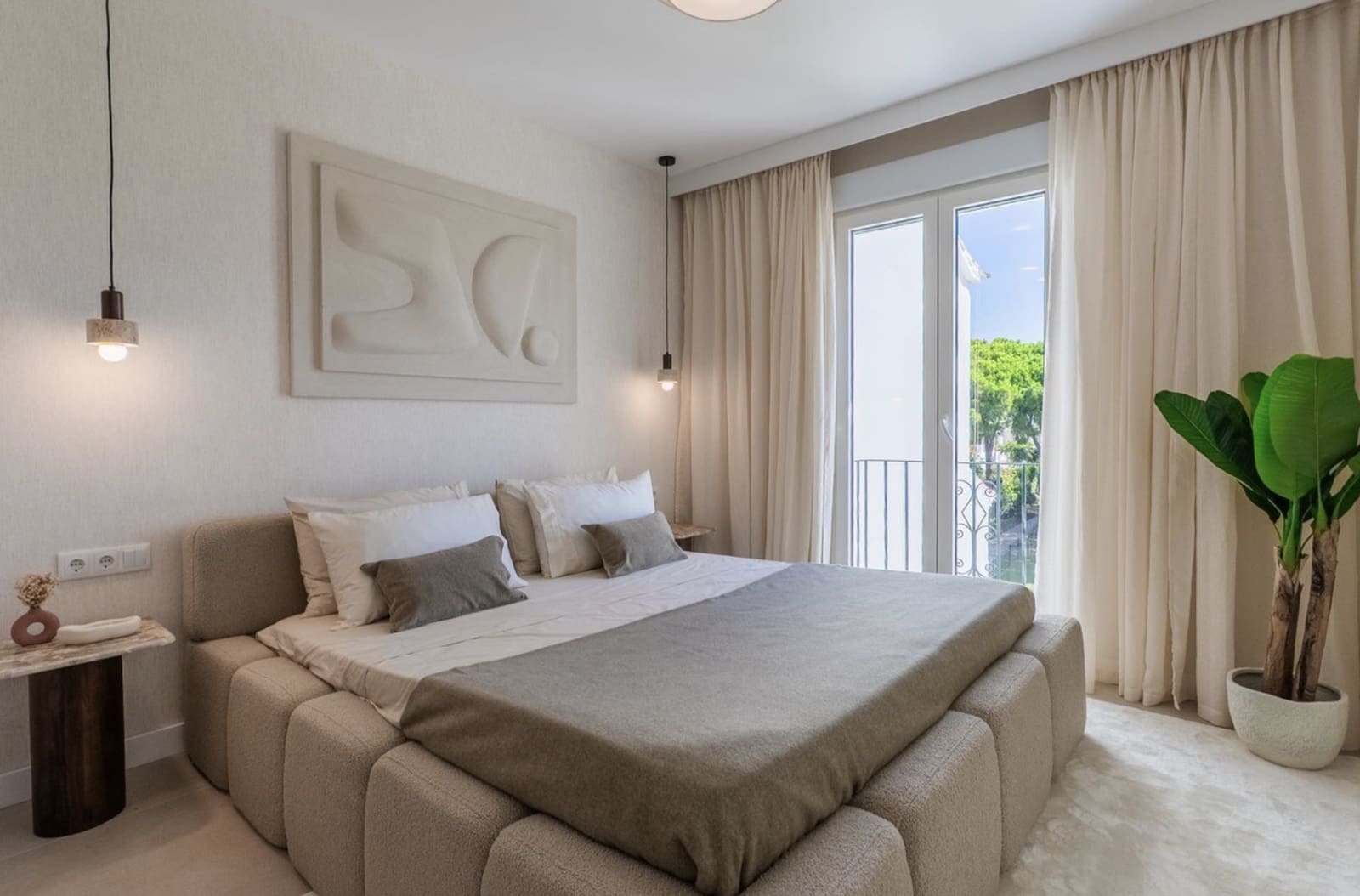3 bedroom Penthouse for sale in Atalaya-Isdabe with pool - € 995,000 (Ref: 10177017)