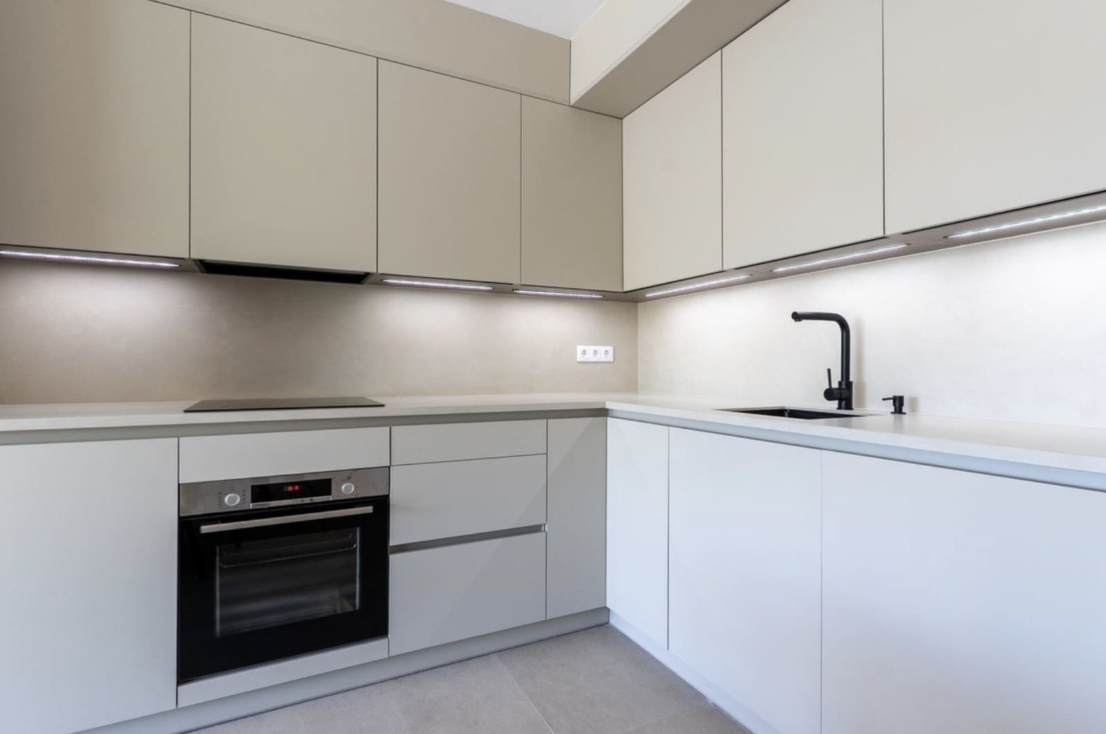 3 bedroom Penthouse for sale in Atalaya-Isdabe with pool - € 995,000 (Ref: 10177017)