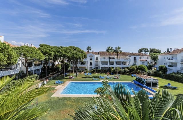 3 bedroom Penthouse for sale in Atalaya-Isdabe, Estepona with pool - € 995,000 (Ref: 10177017)
