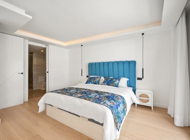 3 soveværelse Penthouse til salg i Estepona med garage - € 1.560.000 (Ref: 10180416)