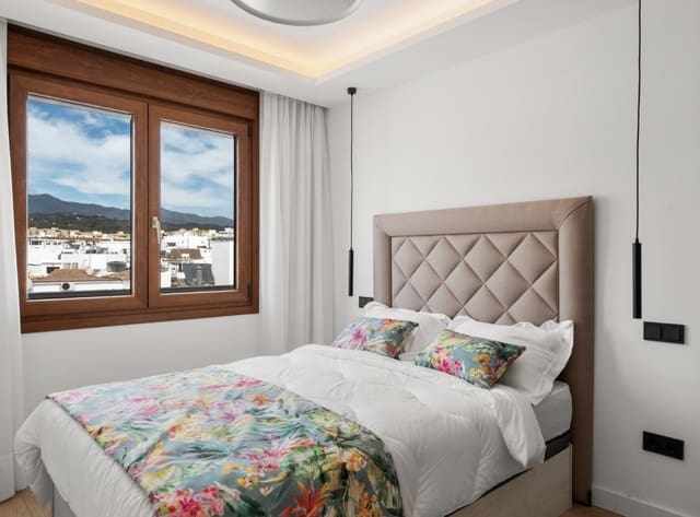 3 soveværelse Penthouse til salg i Estepona med garage - € 1.560.000 (Ref: 10180416)