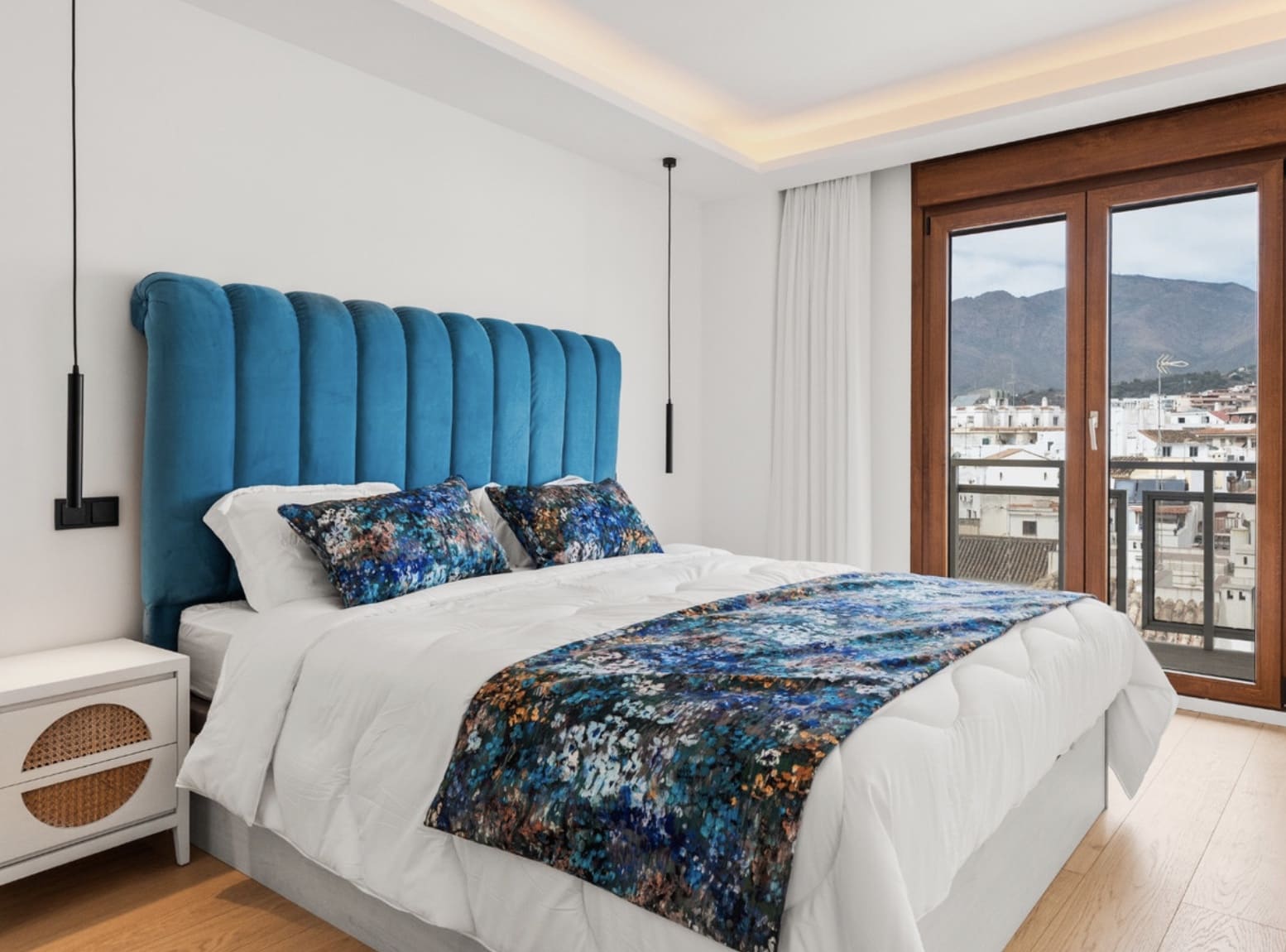 3 soverom Penthouse til salgs i Estepona med garasje - € 1 560 000 (Ref: 10180416)