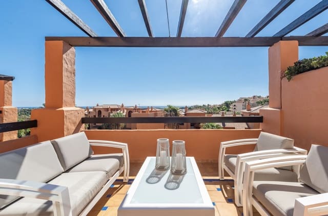 3 sypialnia Penthouse na sprzedaż w Benahavís z basenem garażem - 649 000 € (Ref: 10182896)