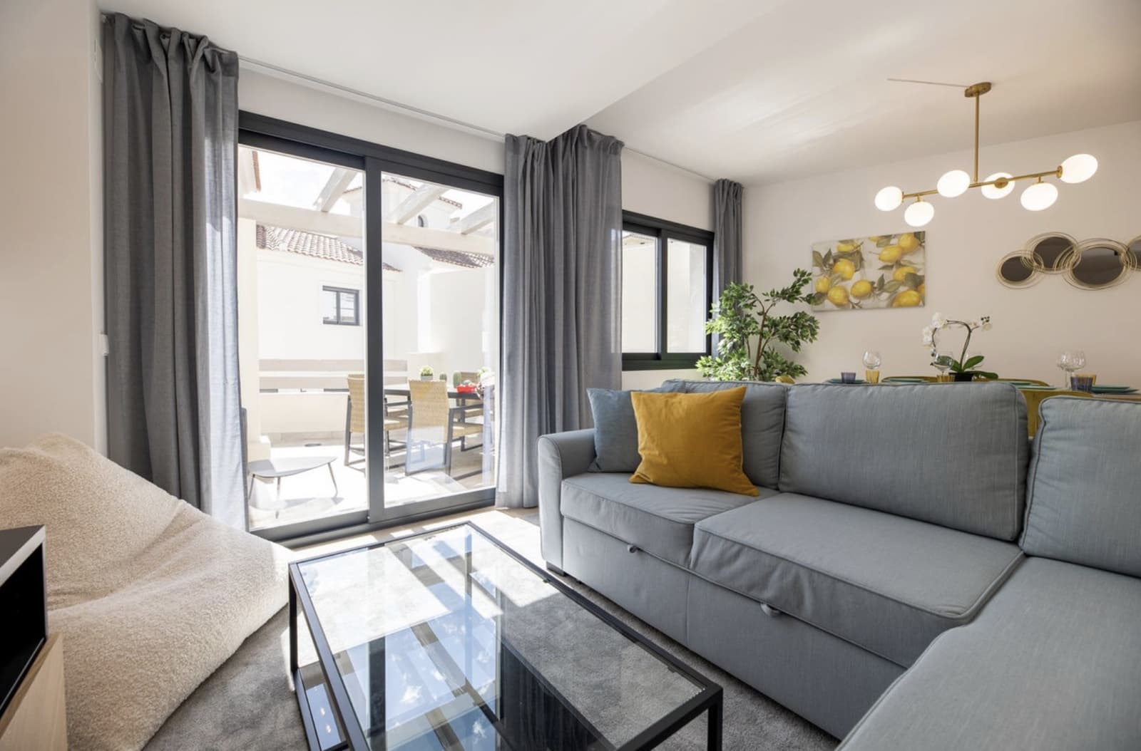 3 Zimmer Haus zu verkaufen in El Paraiso mit Pool Garage - 560.000 € (Ref: 10182897)