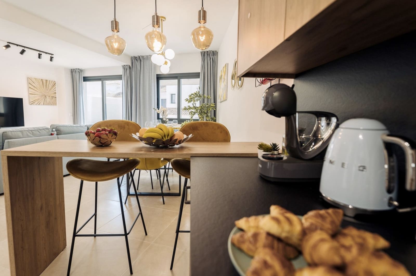 3 Zimmer Haus zu verkaufen in El Paraiso mit Pool Garage - 560.000 € (Ref: 10182897)