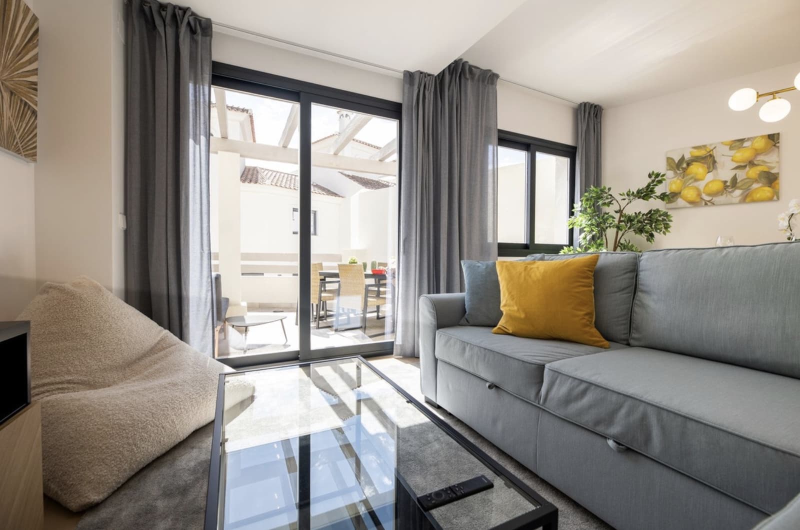 3 Zimmer Haus zu verkaufen in El Paraiso mit Pool Garage - 560.000 € (Ref: 10182897)