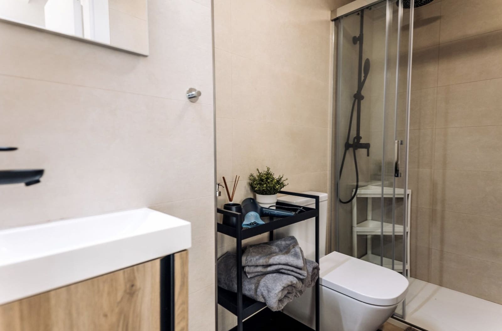 3 Zimmer Haus zu verkaufen in El Paraiso mit Pool Garage - 560.000 € (Ref: 10182897)