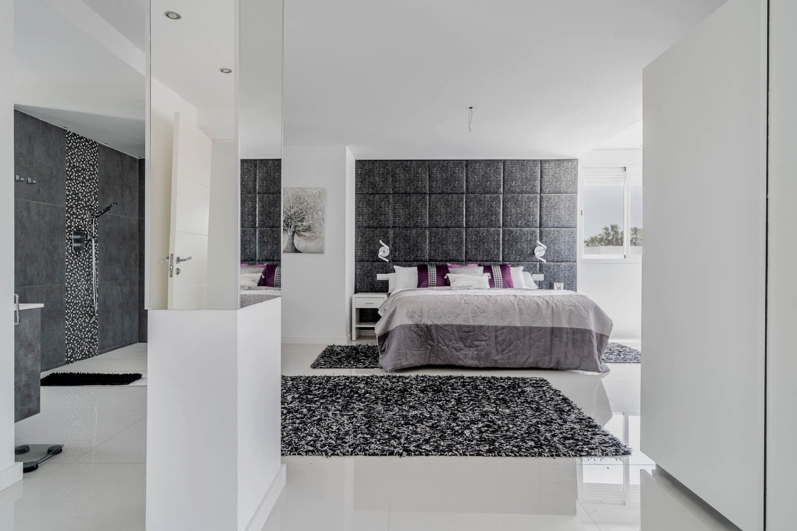 6 slaapkamer Villa te koop in Nueva Andalucia met zwembad garage - € 1.800.000 (Ref: 7955496)