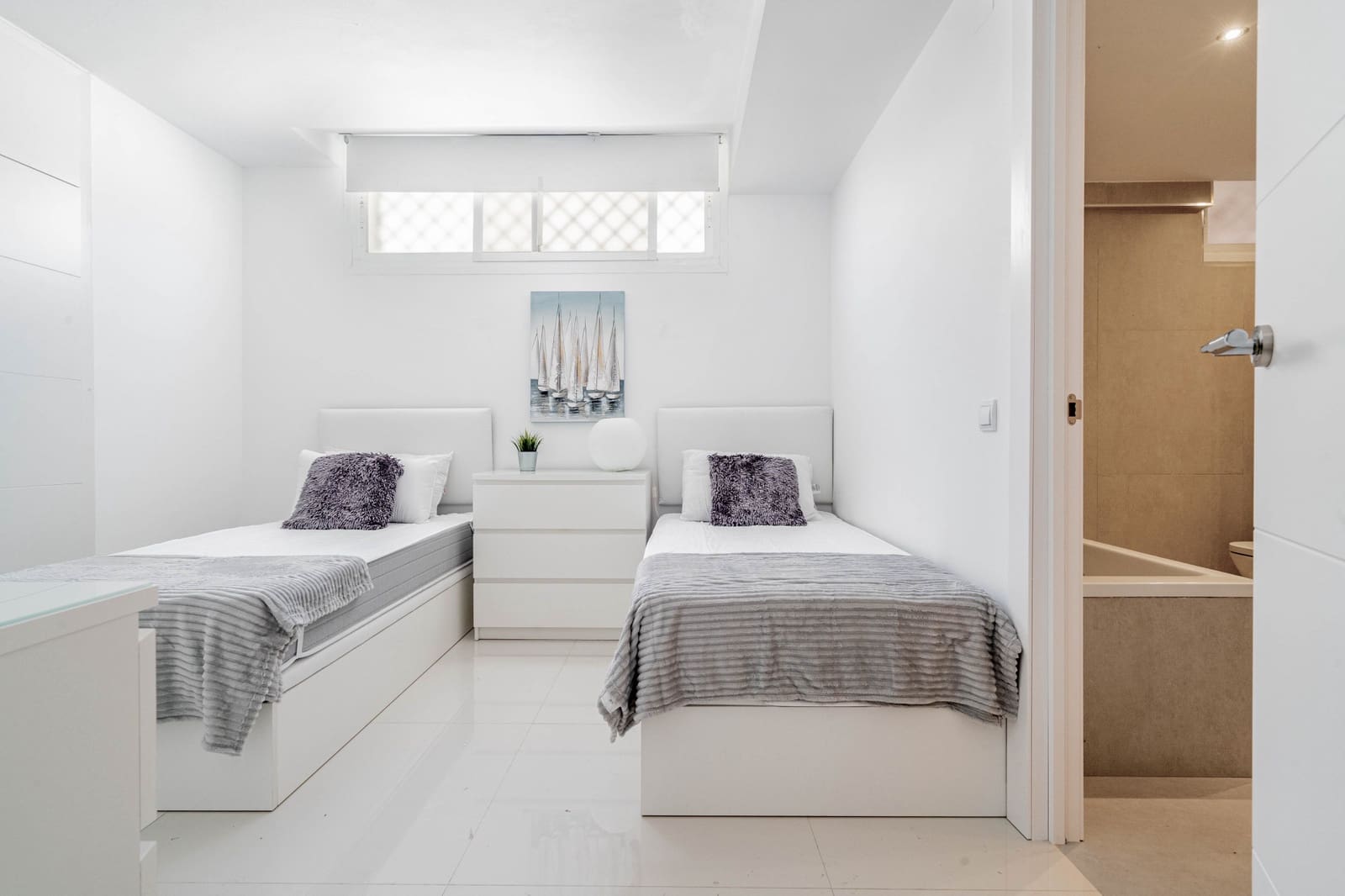 6 sypialnia Willa na sprzedaż w Nueva Andalucia z basenem garażem - 1 750 000 € (Ref: 7955496)