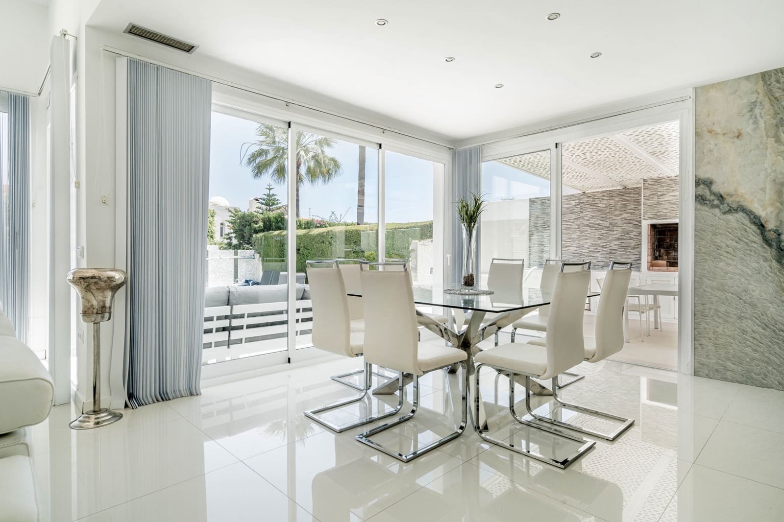 6 sypialnia Willa na sprzedaż w Nueva Andalucia z basenem garażem - 1 750 000 € (Ref: 7955496)