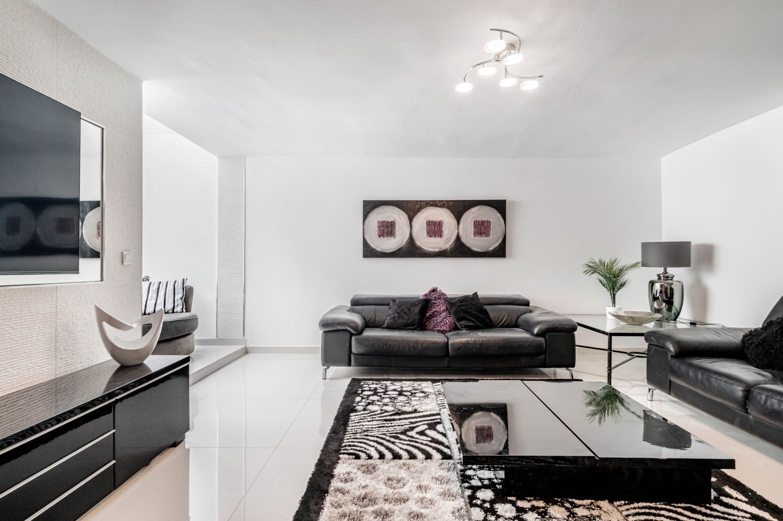 6 sypialnia Willa na sprzedaż w Nueva Andalucia z basenem garażem - 1 750 000 € (Ref: 7955496)